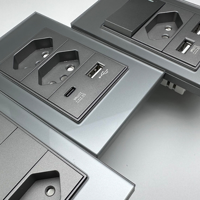 Tomada MultiPLUG Com USB - Tipo C